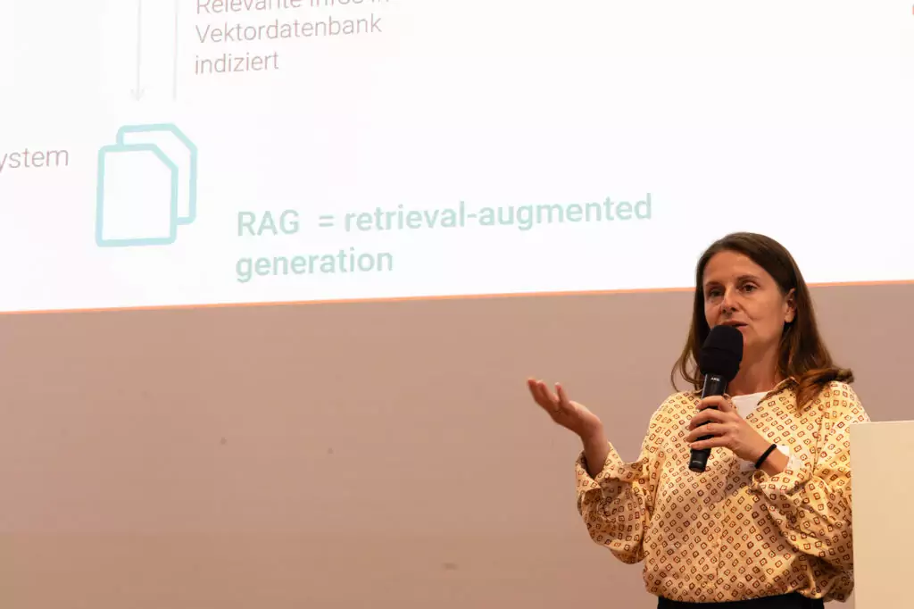 Michaela Scheeg auf dem 5G Abschlusstreffen